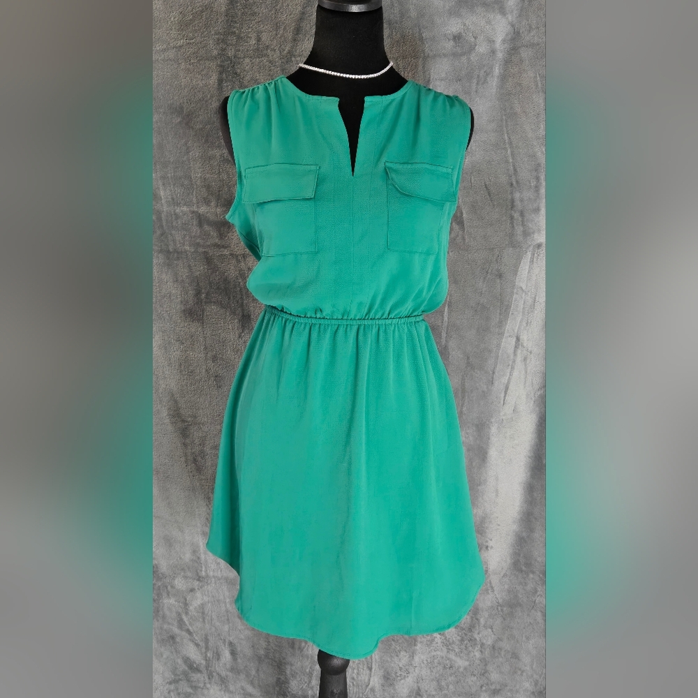 Green Sleeveless Dress